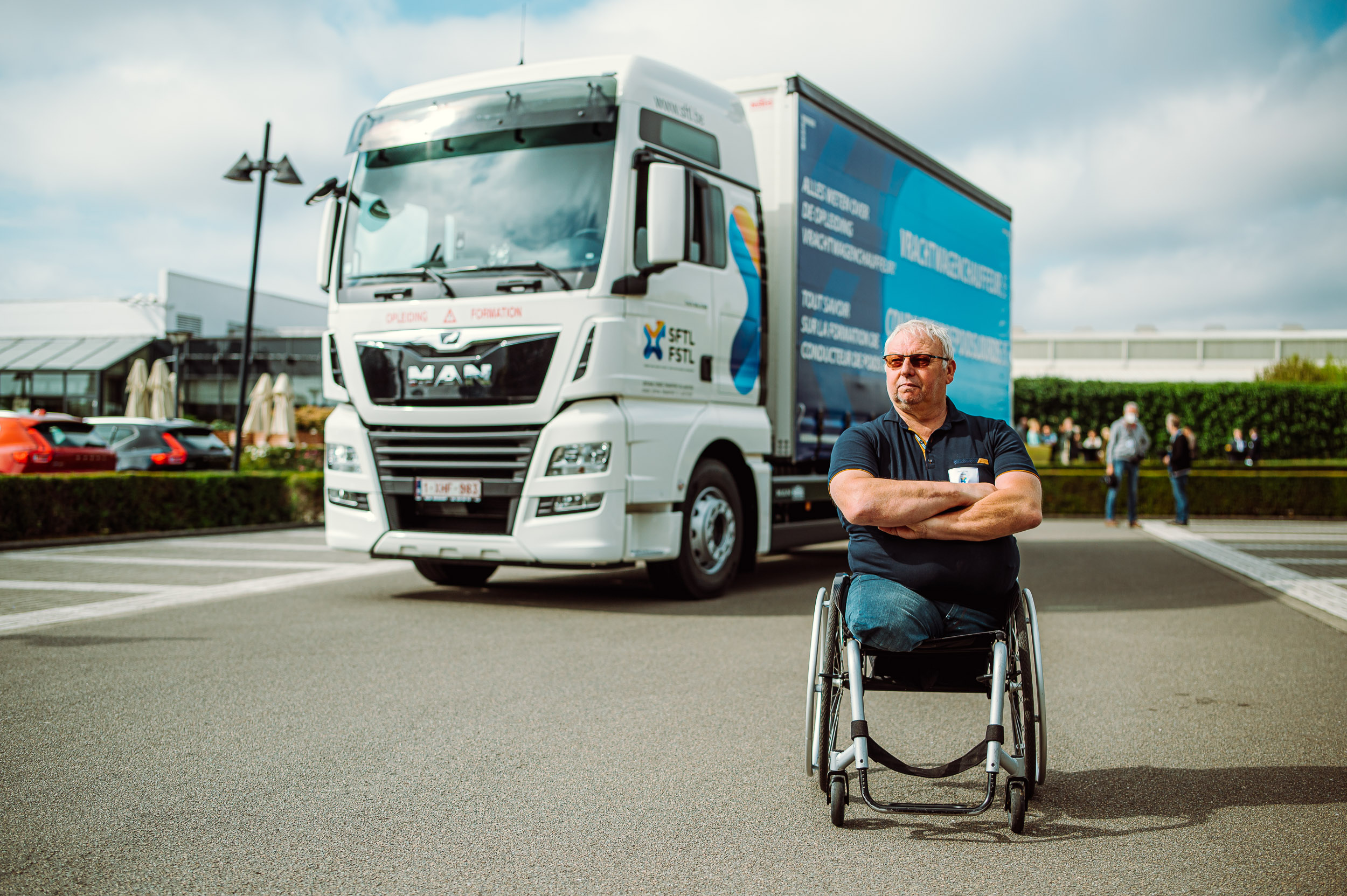 Sociaal Fonds Transport en Logistiek introduceert eerste vrachtwagen ter opleiding van mensen met een fysieke beperking